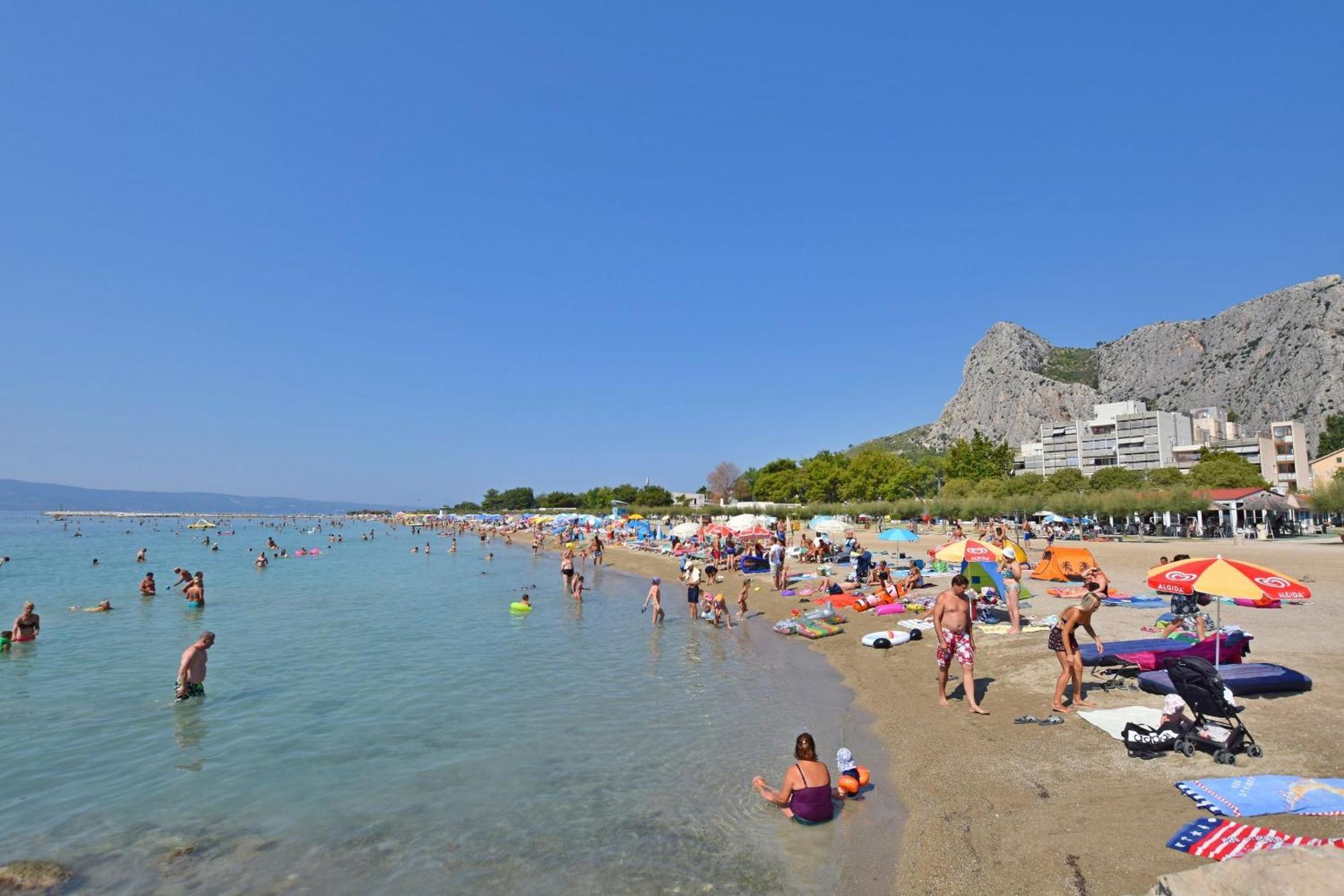 Apartment Antonela Omiš Exterior foto